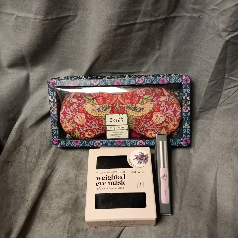 APPROXIMATELY 15 ASSORTED HEALTH AND BEAUTY ITEMS INCLUDING SATIN LAVENDER WEIGHTED EYE MASK, WILLIAM MORRIS SLEEP MASK AND LASH UP PRIMER