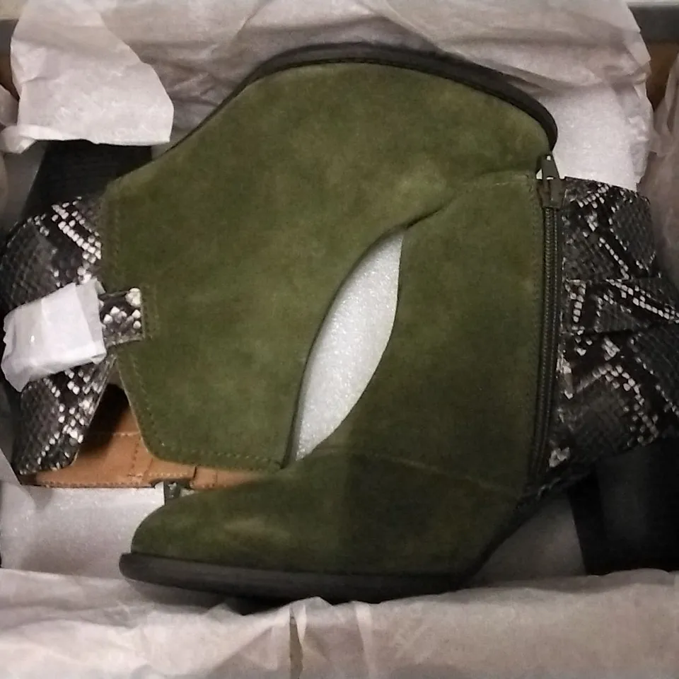 3 SHOE BOXES CONTAINING BRAND NEW VIONIC NAOMI SNAKE UPRIGHT OLIVE ANKLE BOOTS - SIZE 5