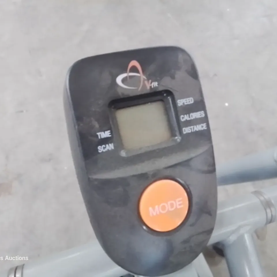V-FIT AIR CROSS TRAINER