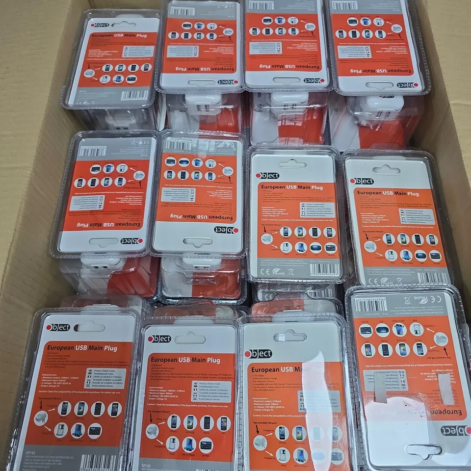 APPROXIMATELY 50 OBJECT EUROPEAN USB MAIN PLUGS 