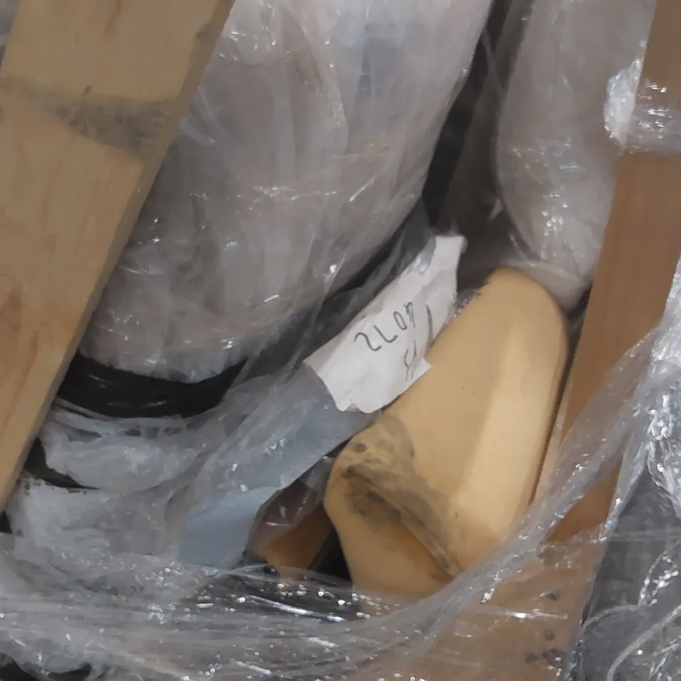 PALLET CONTAINING ASSORTED DESIGNER SOFA PARTS