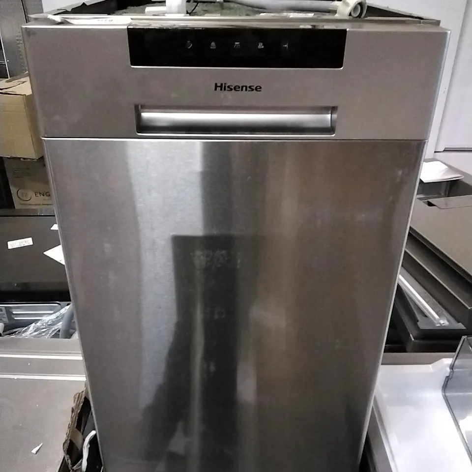 HISENSE HS523E15WUK SLIMLINE 10 PLACE FREESTANDING DISHWASHER - SILVER