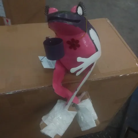 BRAND NEW BOXED TEA SIPPING FROG