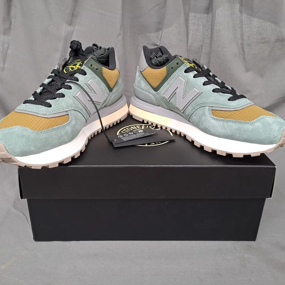BOXED PAIR OF NEW BALANCE STONE ISLAND SHOES IN GREEN/DIRTY GOLD UK SIZE 8