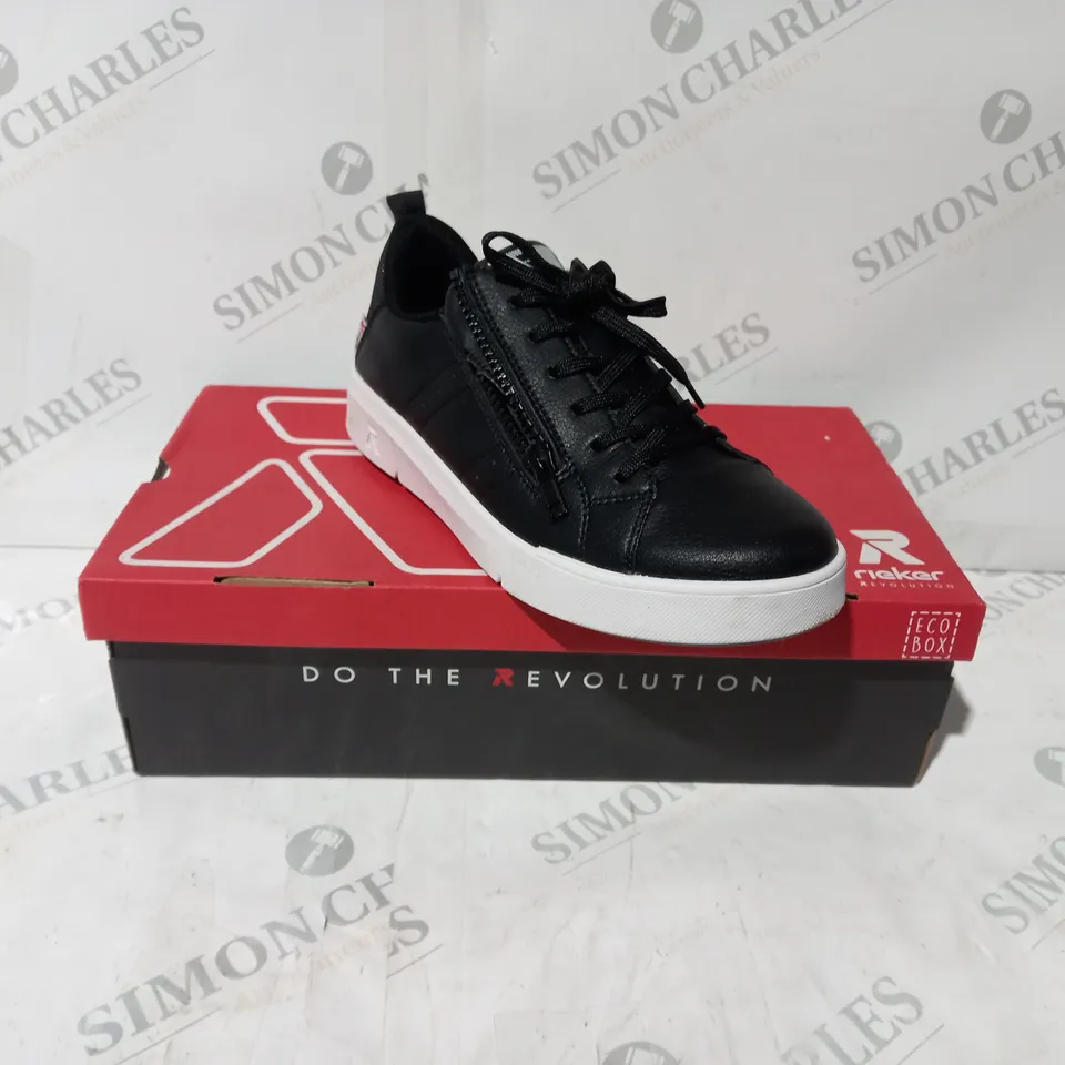 BOXED PAIR OF RIEKER LACE TRAINERS IN BLACK UK SIZE 3.5