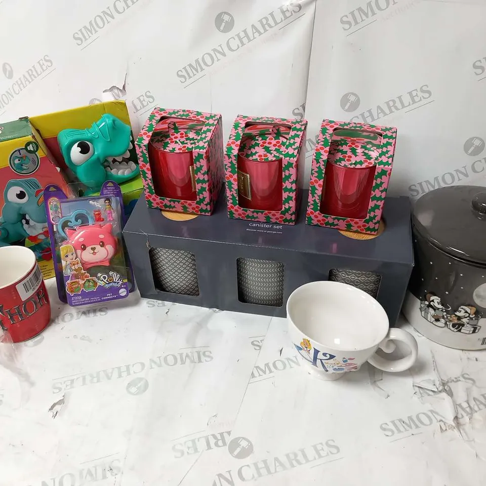 APPROXIMATELY 14 ASSORTED PRODUCTS TO INCLUDE; PLAY DOH DINO CREW, THOR MUG, HALLOWEEN THROW, CANNISTER SET AND POLLY POCKET