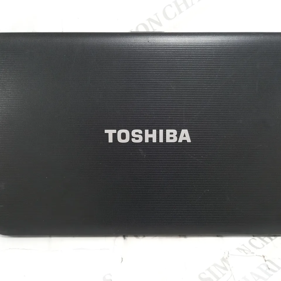 TOSHIBA SATEILLTE PRO C850-1CW LAPTOP