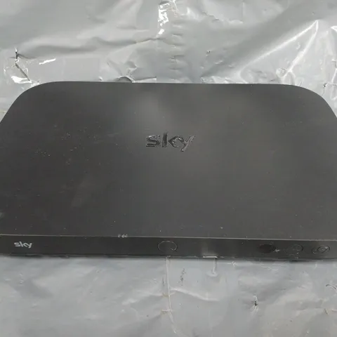 SKY Q BOX - ES40D9