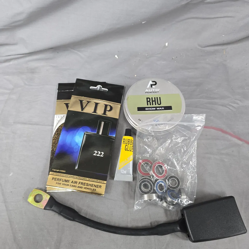 BOX OF ASSORTED CAR ITEMS TO INCLUDE VIP AIR FRESHENERS - RHU SHOW WAX - RUBBER GLUE  