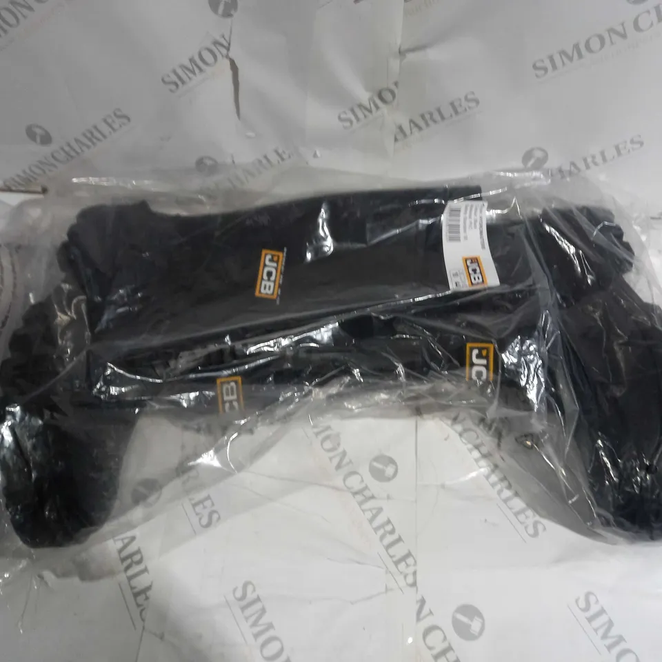 BAGGED JCB UK 10 BLACK HYDROMASTER WORK BOOTS 
