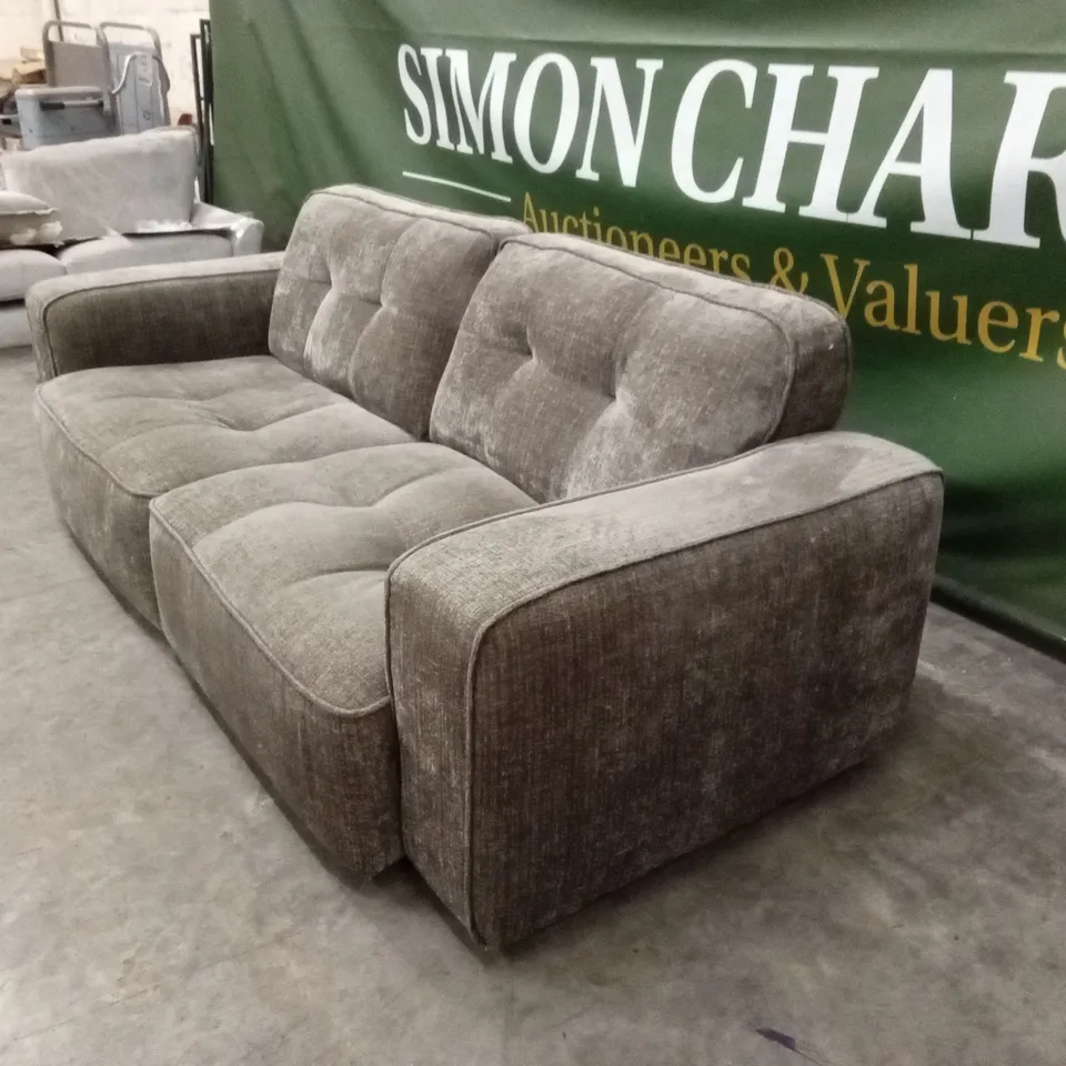 QUALITY DESIGNER ITALIAN MADE GRAVINA 3 SEATER FABRIC UPHOLSTERED SOFA