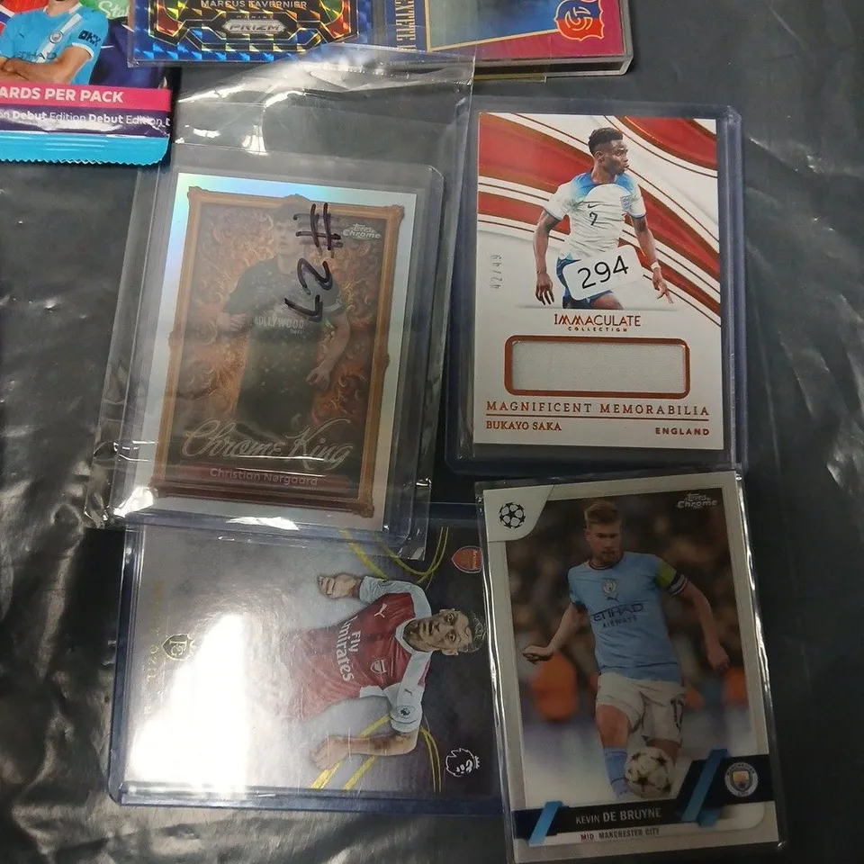 PREMIER LEAGUE FOOTBALL TRADING CARDS LOT – TOPPS COLLECTOR TINS (ARSENAL & MAN CITY) WITH MATCH ATTAX PACKS AND MAGNIFICENT MEMORABILIA CARDS