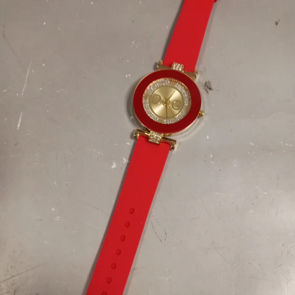 D&G TIME LADIES RED RUBBER STRAP WATCH