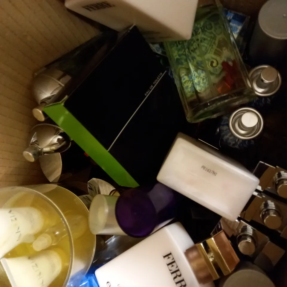 LOT OF APPROX 20 ASSORTED PRODUCTS TO INCLUDE FERRE BODY LOTION, ICEBERG TWICE EDT, URBAN VEDA PURIFYING FACIAL OIL, ETC 