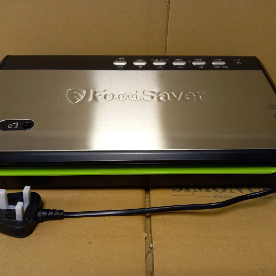 FOOD SAVER FFS005 VACUUM SEALER