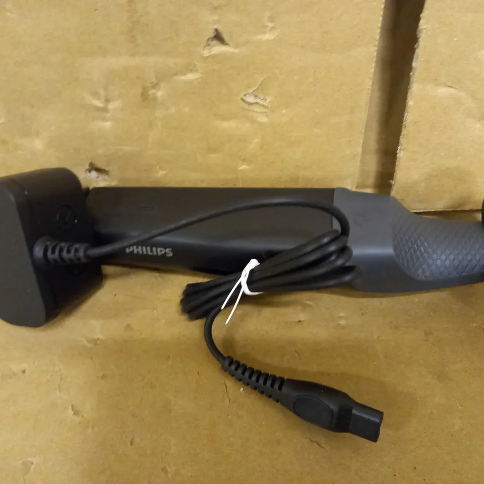 PHILIPS SERIES 3000 SHOWERPROOF BODY GROOMER