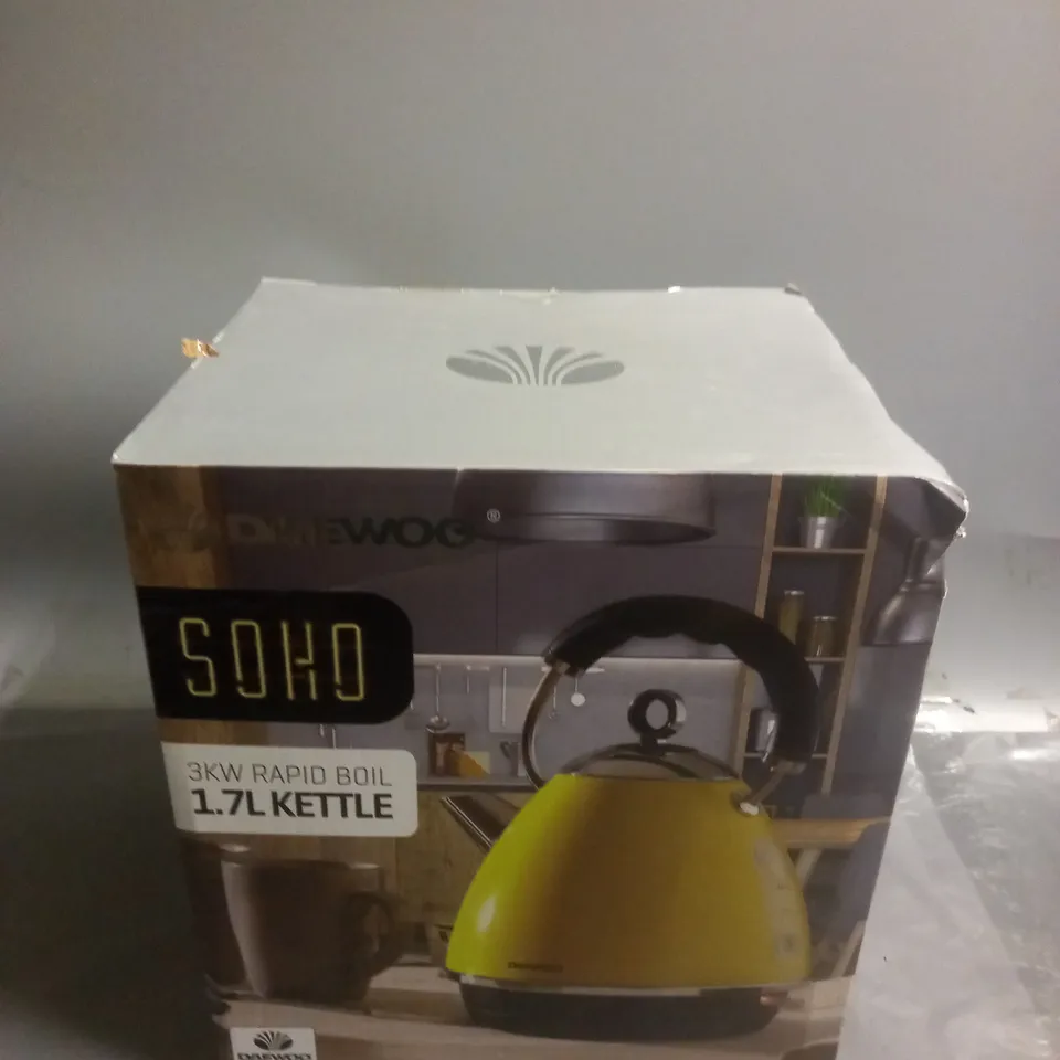 BOXED DAEWOO SOHO 3KW RAPID BOIL 1.7L KETTLE IN YELLOW