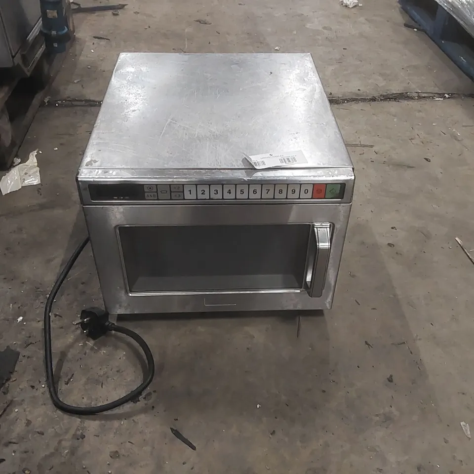 COMMERCIAL MICROWAVE OVEN