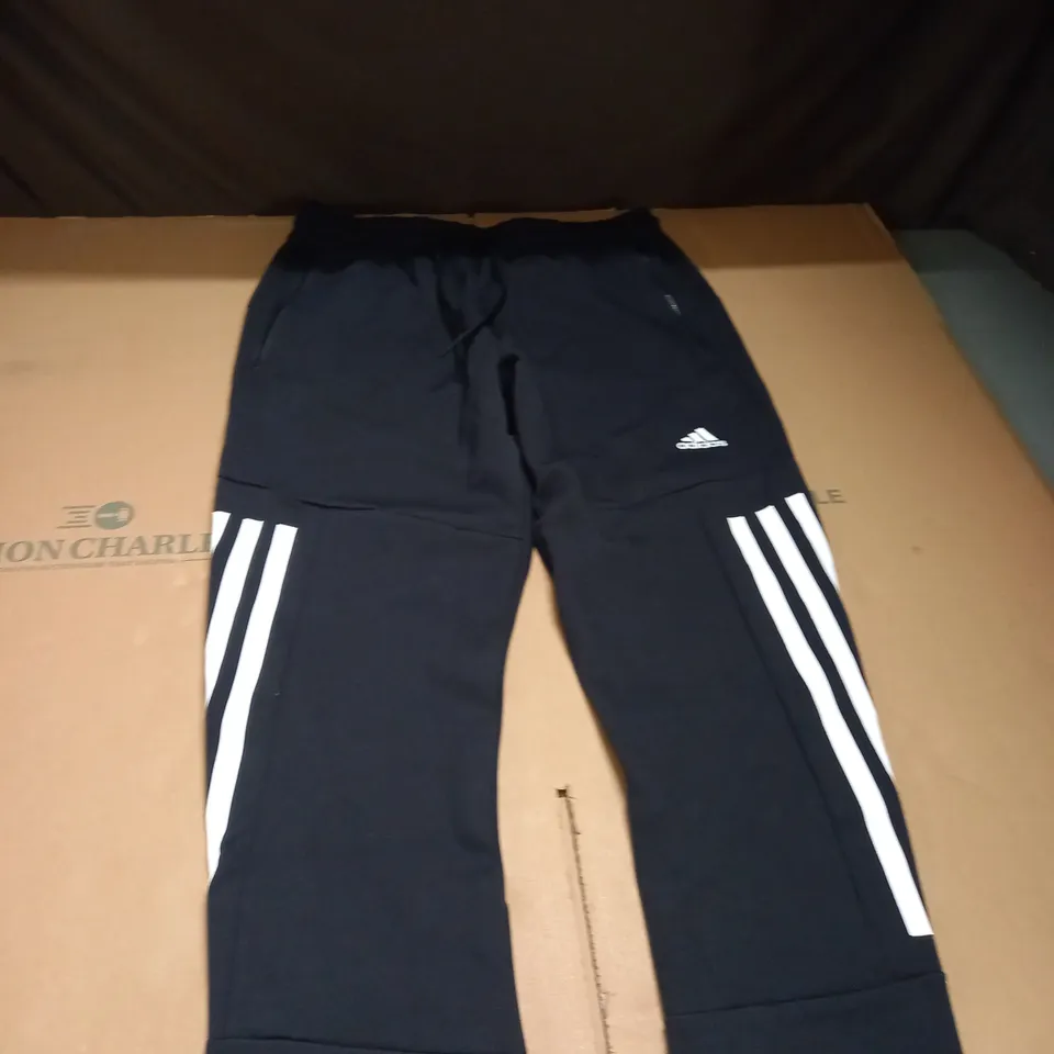 ADIDAS TRACKSUIT BOTTOMS SIZE LARGE