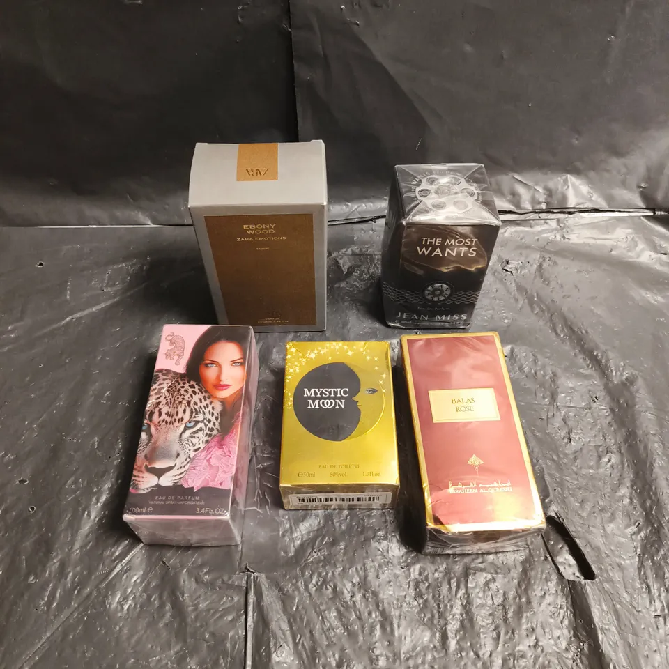 APPROXIMATELY 5 ASSORTED BOXED FRAGRANCES TO INCLUDE - ZARA, JEAN MISS, MYSTIC MOON, ETC.