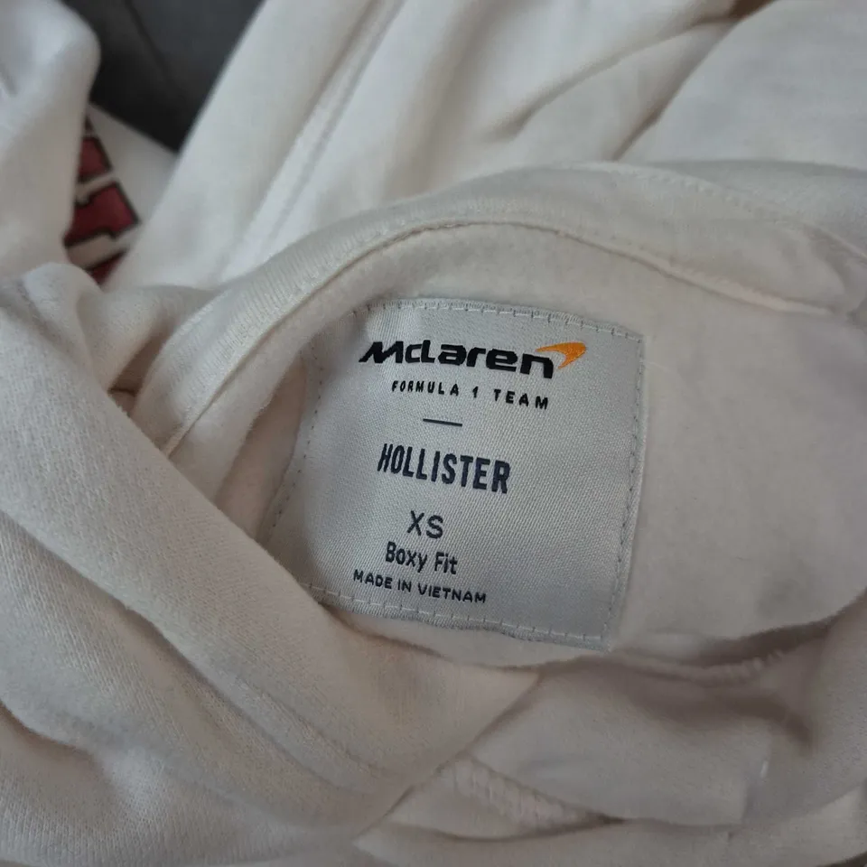 HOLLISTER MCLAREN BOXY FIT HOODIE IN WHITE - XS