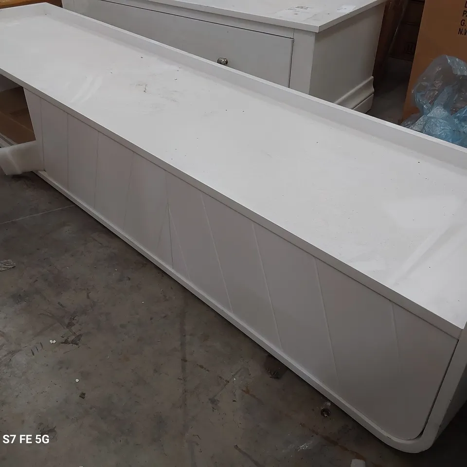 DESIGNER OLLIS TV UNIT WHITE