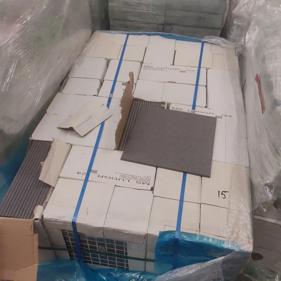 PALLET CONTAINING APPROXIMATELY 540x DARK GREY TILES - 30 x 30cm