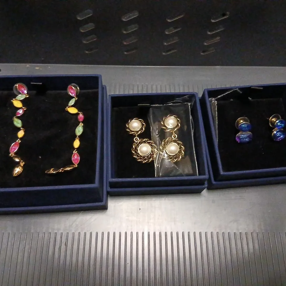 APPROXIMATELY 10 ASSORTED BUTLER AND WILSON JEWELLERY PRODUCTS TO INCLUDE;