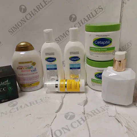 LOT OF BEAUTY PRODUCTS TO INCLUDE TED BAKER BODY LOTION, CONDITIONER, ETC