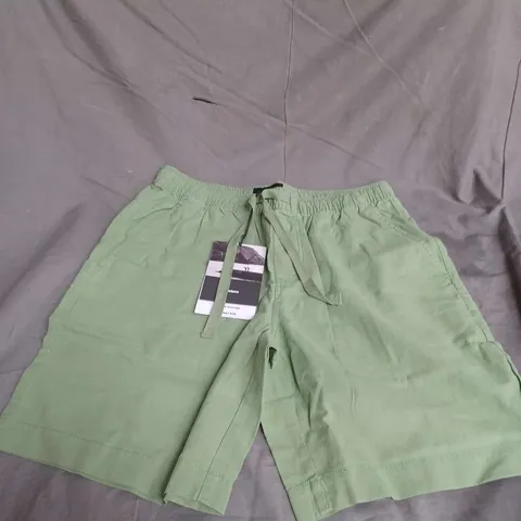 FINISTERRE EATON SHORTS IN LEAF GREEN SIZE 32W