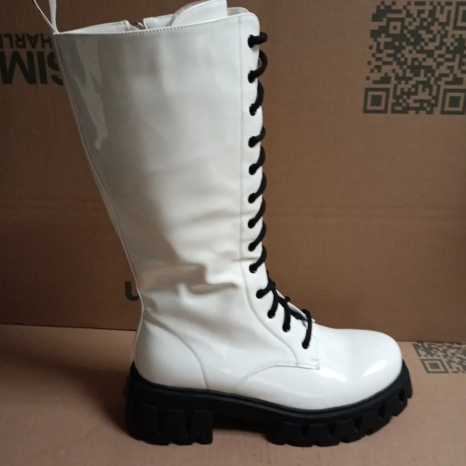 KOI WHITE PATENT KNEE-HIGH BOOTS WITH BLACK LACES - 6