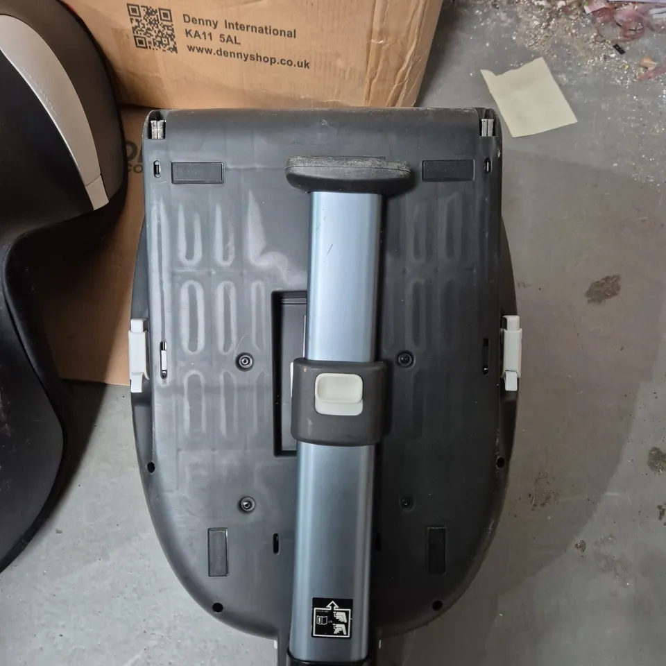 CYBEX INFANT CAR SEAT WITH BASE – BLACK