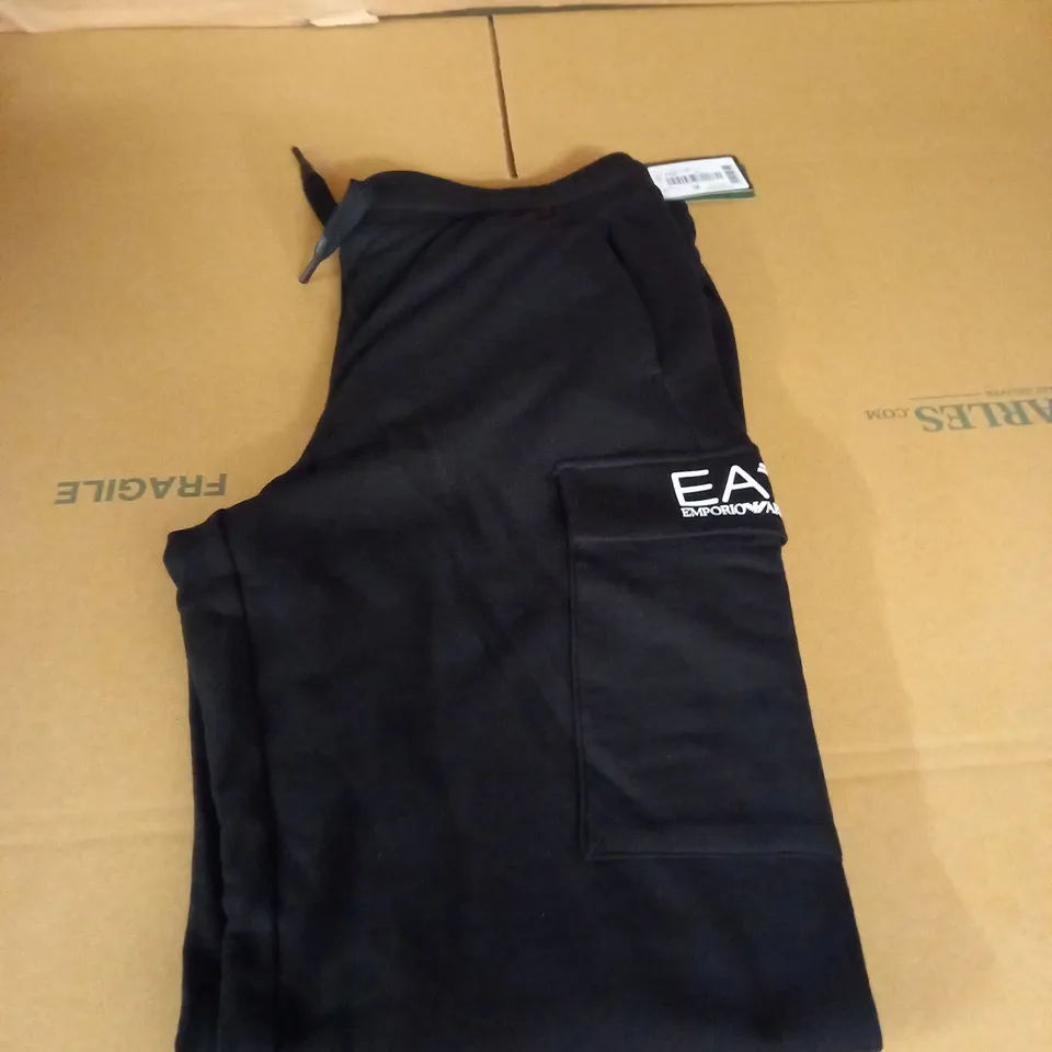 EA7 EMPORIO ARMANI JOGGING BOTTOMS SIZE LARGE