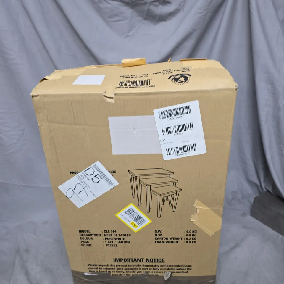 NEST OF TABLES – MODEL CLE 014, WHITE