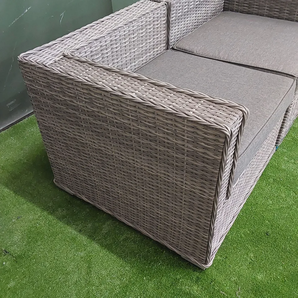 DESIGNER GREY RATTAN GARDEN/PATIO SOFA WITH SEAT CUSHIONS