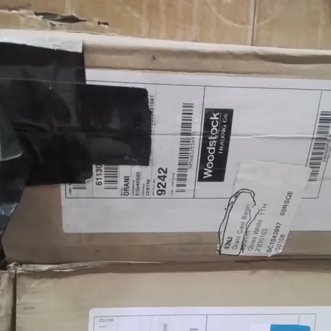 PALLET OF ASSORTED BATHROOM PRODUCTS TO INCLUDE;ORANI CAST BASIN,DERWENT SR CAST,VANITY CARCASS WH 2 DRAW