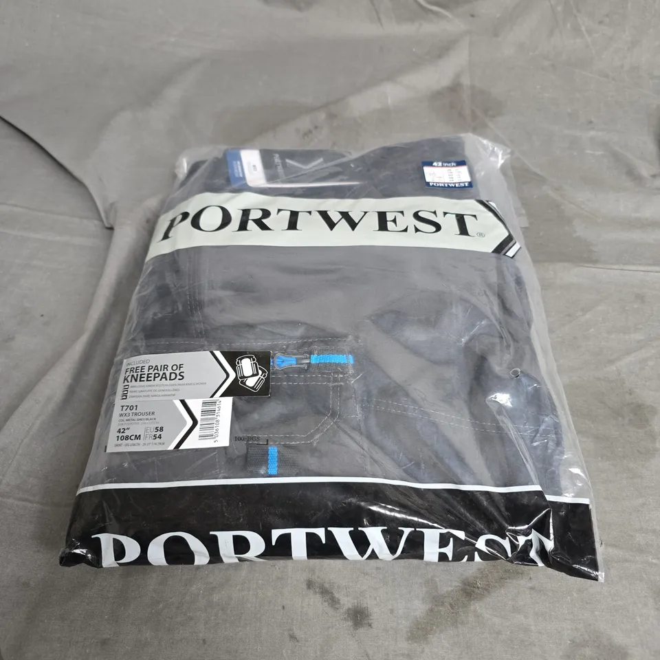 PORTWEST WX3 TROUSERS IN METAL GREY WITH KNEEPADS SIZE 42" SHORT