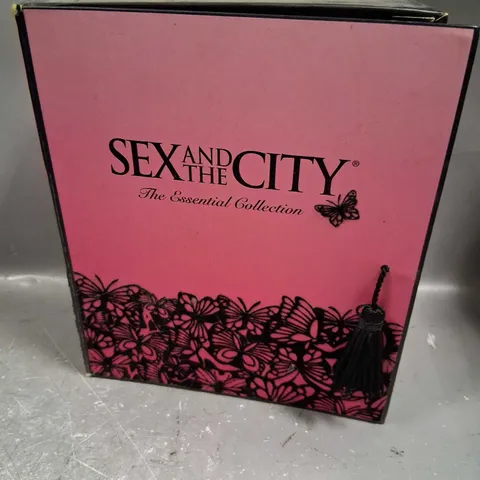 SEX AND THE CITY THE ESSENTIAL COLLECTION 