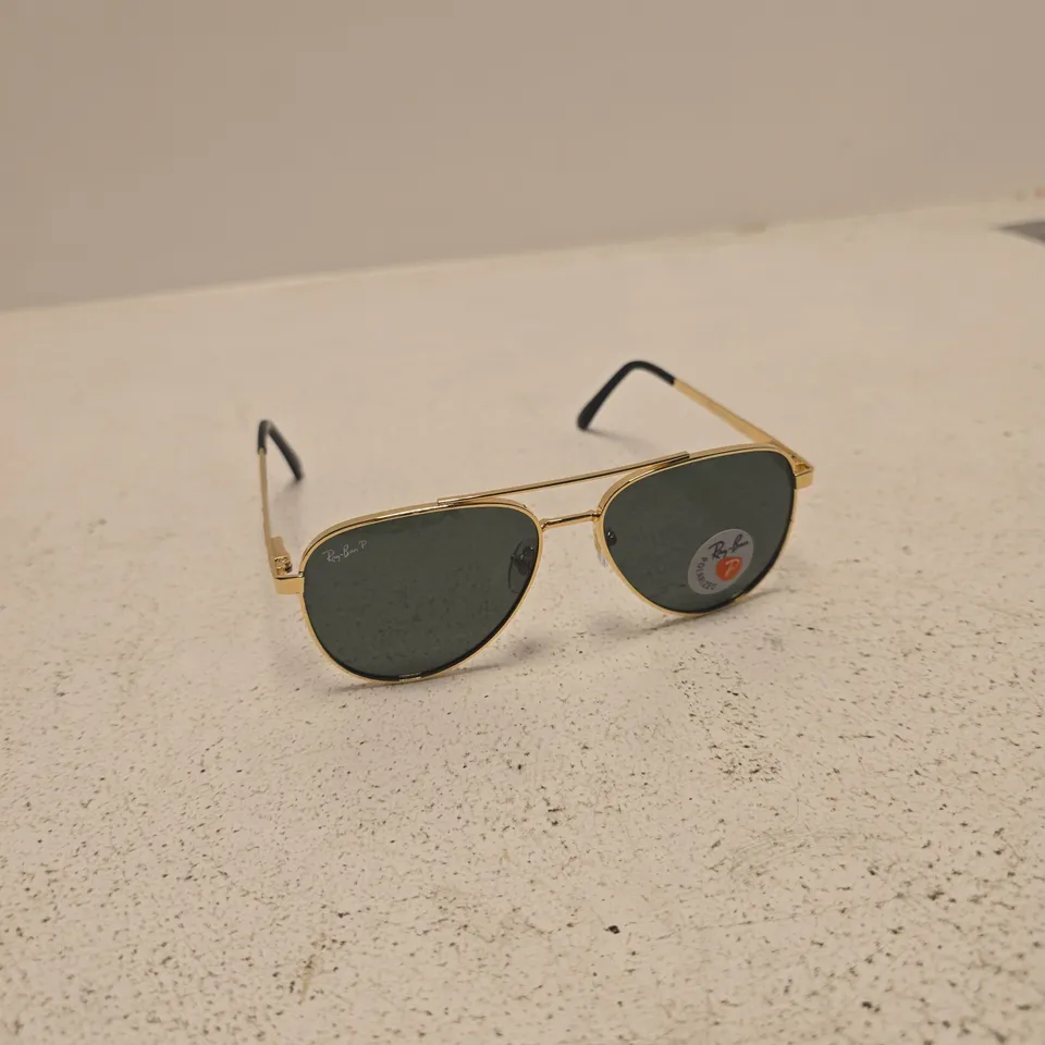 RAY-BAN AVIATOR SUNGLASSES – GOLD FRAME, GREEN LENSES