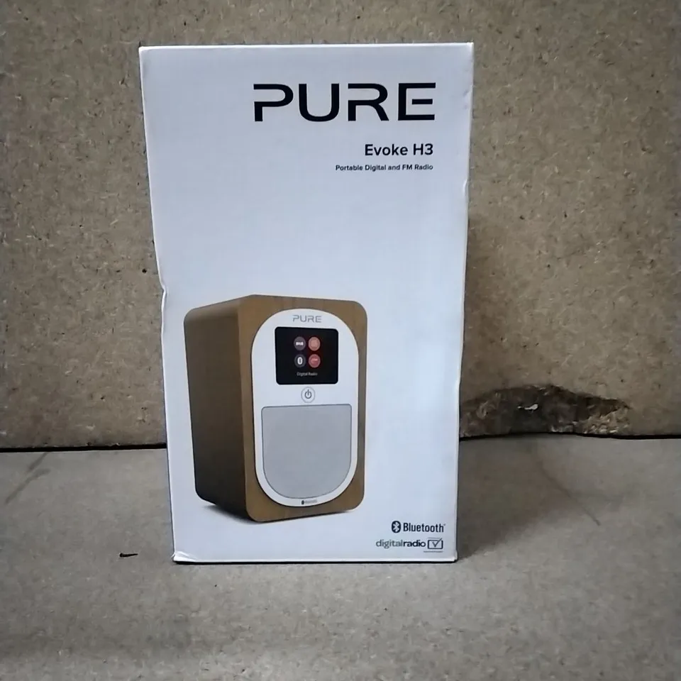 BOXED PURE EVOKE H3 PORTABLE DIGITAL RADIO & FM RADIO