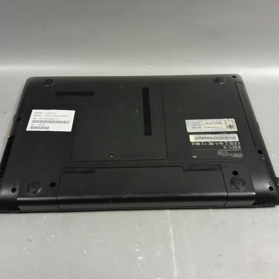 SAMSUNG 300E4A/300E5A/300E7A 15 INCH I3-2330M 2.20GHZ