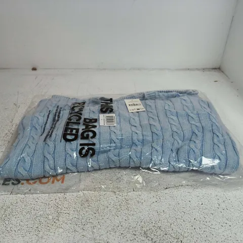 BOX OF 6 WASHED BOX FIT CREW KNIT JUMPERS XL