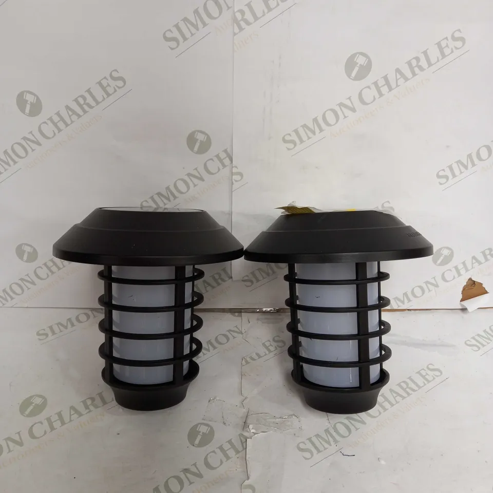 BELL & HOWELL SET OF 4 SOLAR 21 LUMENS DUAL FUNCTION FLAME/ WHITE STAKE LIGHTS