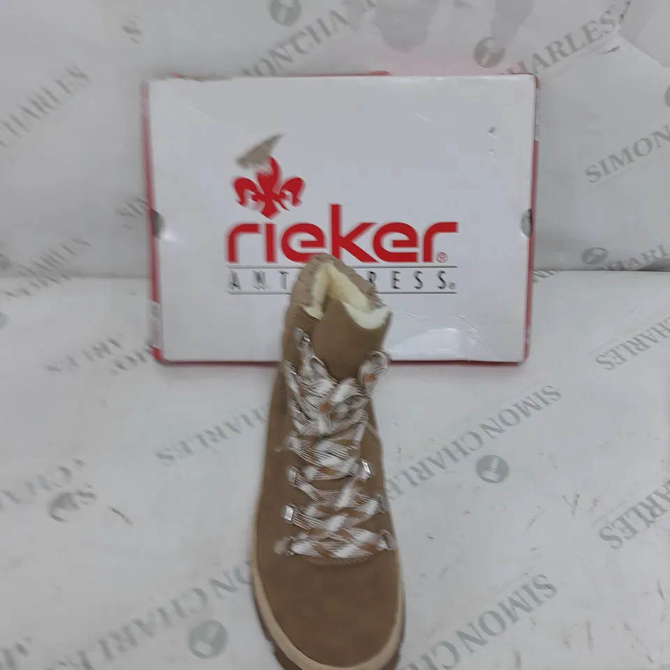 BOXED PAIR OF RIEKER LACE UP CHUNKY BOOTS IN CREAM SIZE 5