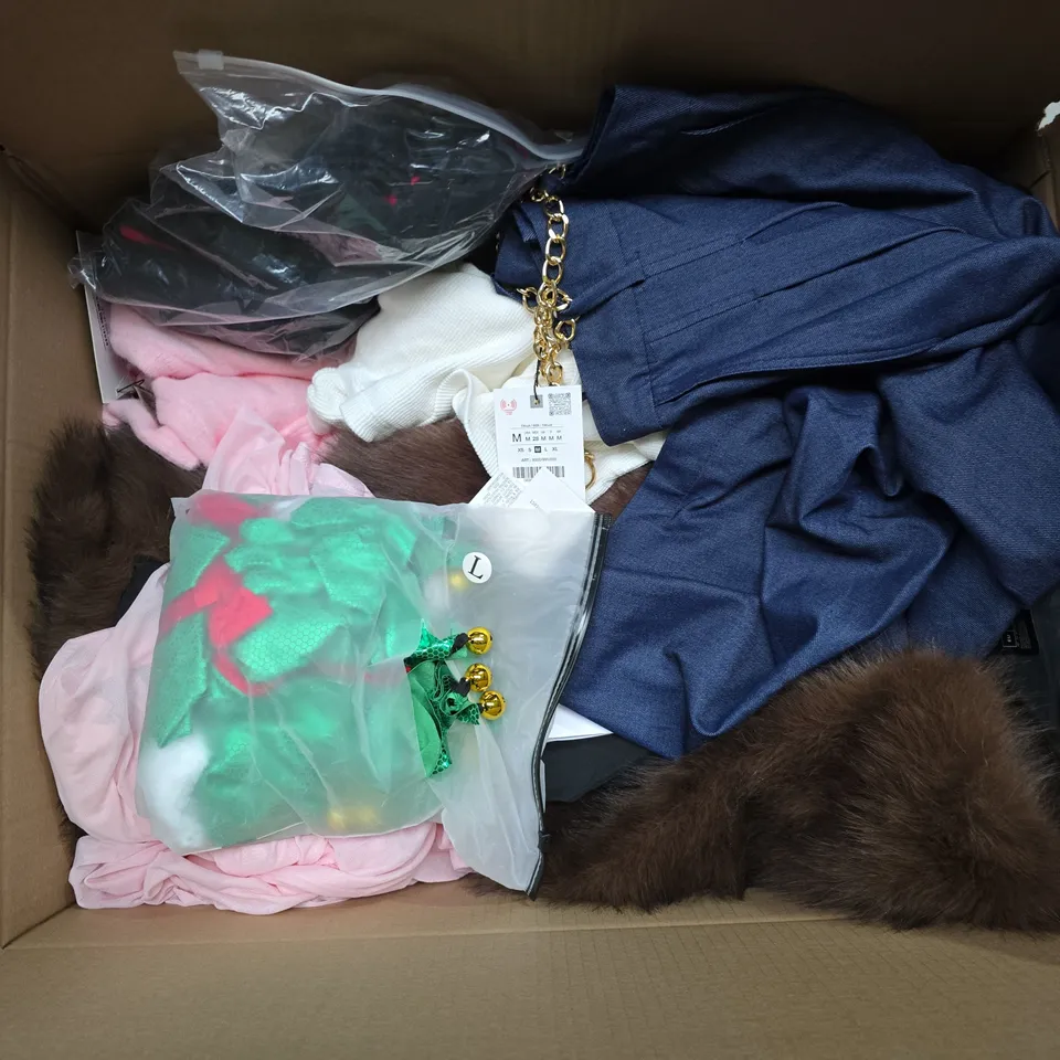 APPROXIMATELY 25 ASSORTED CLOTHING ITEMS IN VARIOUS SIZES, STYLES & COLOURS TO INCLUDE BRANDS SUCH AS STRADIVARIUS, ANBY, ZARA, ETC - COLLECTION ONLY