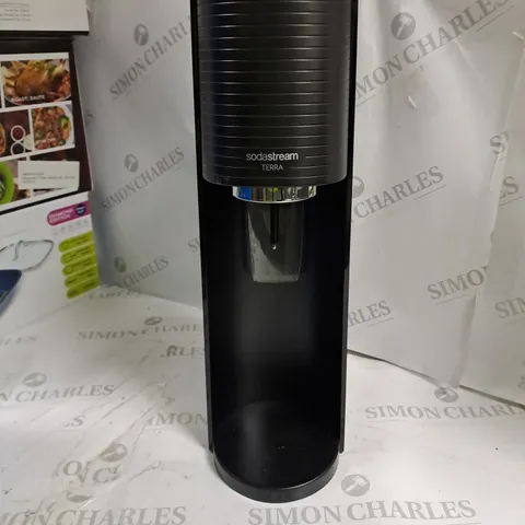 BOXED SODASTREAM SPIRIT ONE TOUCH SPARKLING WATER MAKER