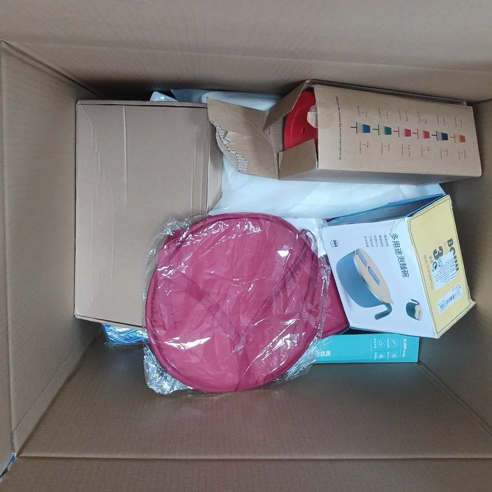 APPROXIMATELY 20 ASSORTED HOUSEHOLD ITEMS TO INCLUDE TONER CARTRIDGE, GLOVES AND KITCHENWARE