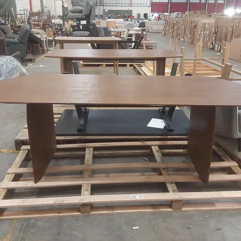 DESIGNER WOODEN DINING TABLE