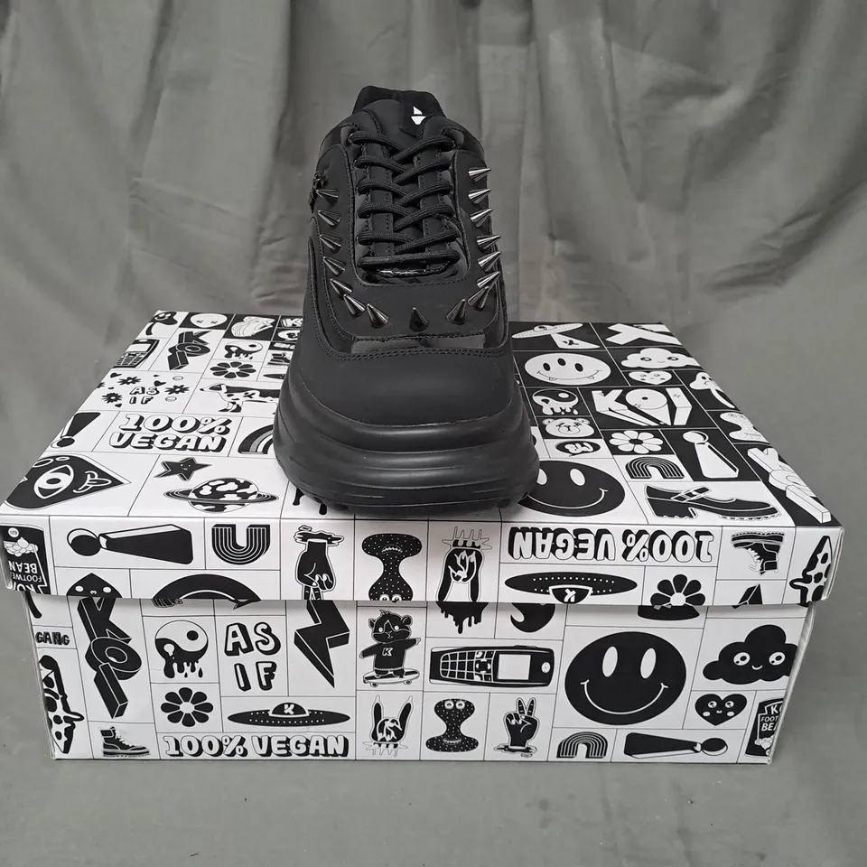 BOXED PAIR OF KOI VEGAN BANE OF EXILE MEN'S TRAINERS IN BLACK UK SIZE 9