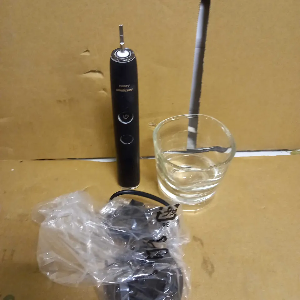 PHILIPS SONICARE DIAMONDCLEAN 9400 SONIC ELECTRIC TOOTHBRUSH